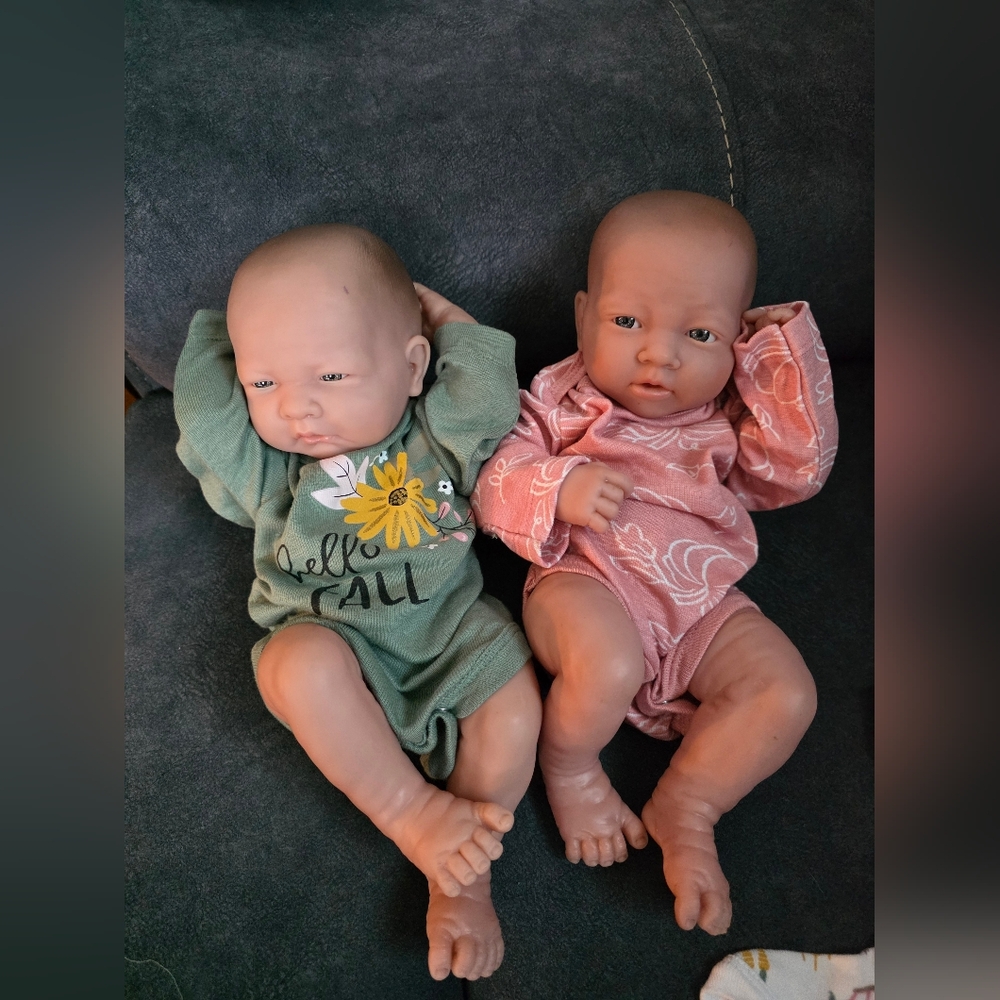 2 Realistic  Baby Dolls in Green and Pink Outfits & Extra Cloths